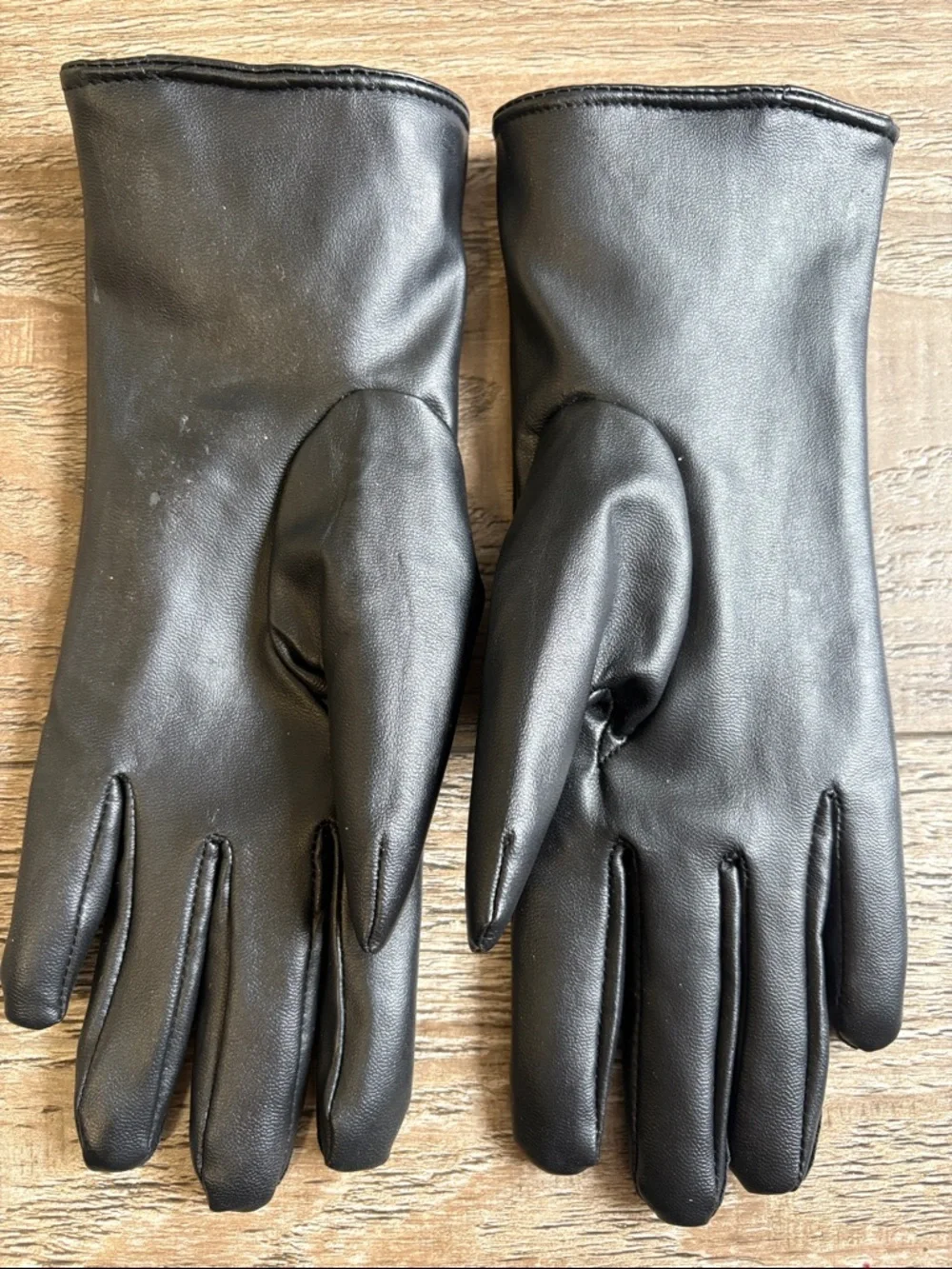 Isabella Fellini Classic Black Vegan Faux Leather Women’s Outdoor Stylish Gloves